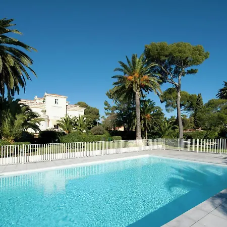 In With Pool And Access * Saint-Raphaël
