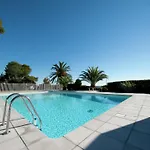 On Cote D'azur With Beachfront Views Apartment