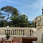 On Cote D'azur With Beachfront Views Apartment Saint-Raphaël