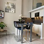 On Cote D'azur With Beachfront Views Apartment *