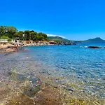 On Cote D'azur With Beachfront Views Apartment Saint-Raphaël