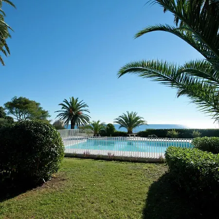 In With Pool And Access * Saint-Raphaël