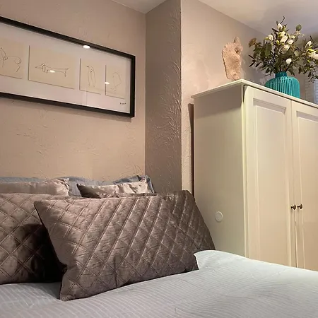 On Cote D'azur With Beachfront Views *