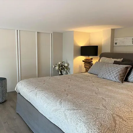 Appartement On Cote D'azur With Beachfront Views Saint-Raphaël