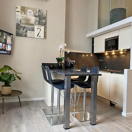 On Cote D'azur With Beachfront Views Appartement *