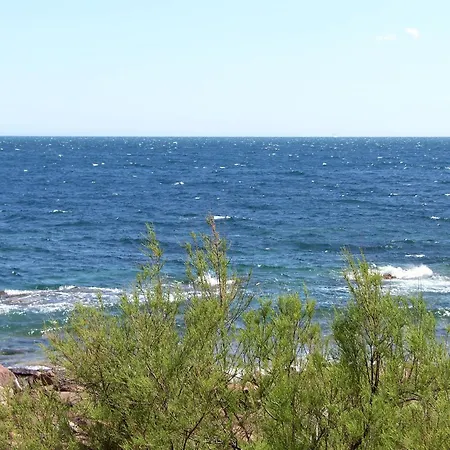 On Cote D'azur With Beachfront Views Saint-Raphaël