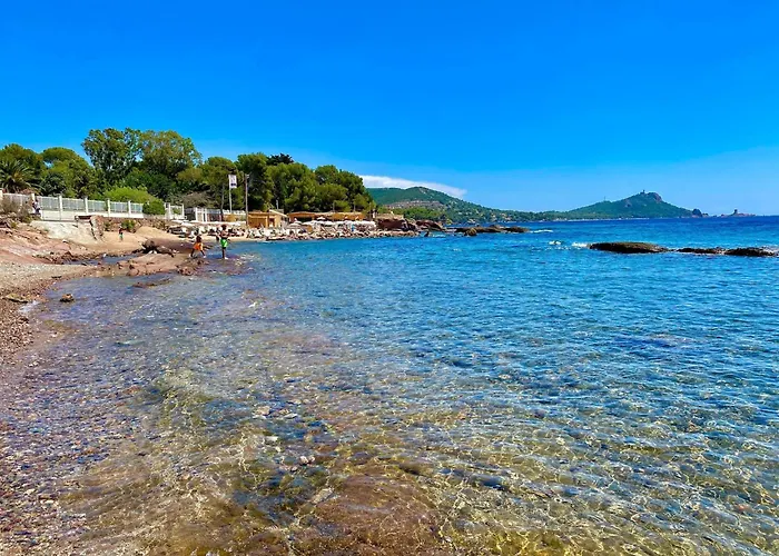 On Cote D'azur With Beachfront Views Apartmán Saint-Raphaël