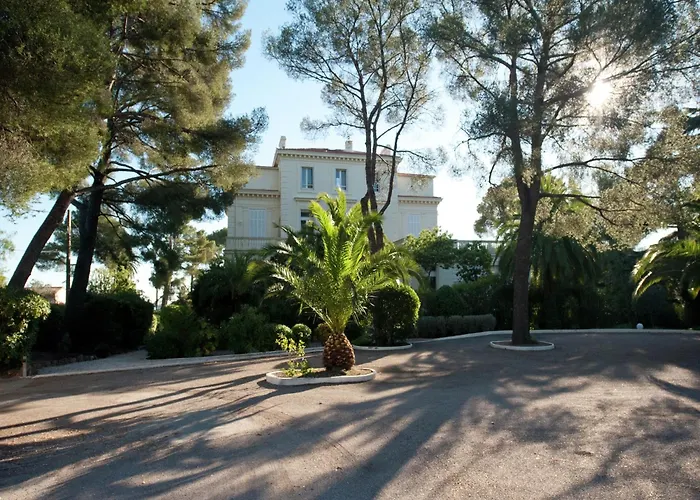 On Cote D'azur With Beachfront Views Apartmán Saint-Raphaël